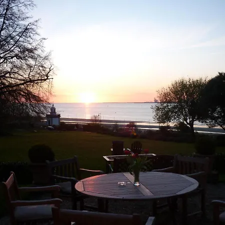 Le Manoir Des Impressionnistes - Bord De Hotel 4*