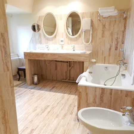 Hotel Le Manoir Des Impressionnistes - Bord De