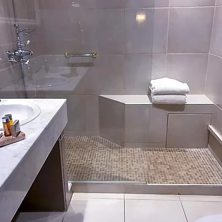 Hotel Le Manoir Des Impressionnistes - Bord De 4*