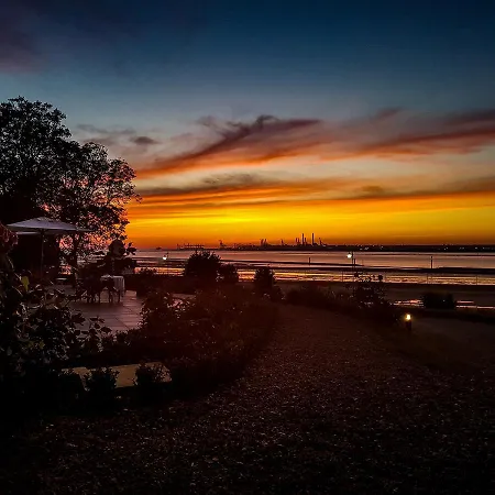 Le Manoir Des Impressionnistes - Bord De Hotel 4*