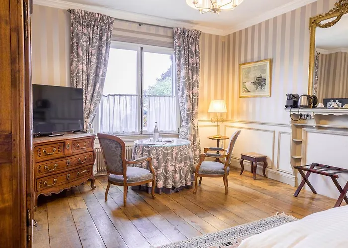 Le Manoir Des Impressionnistes - Bord De מלון