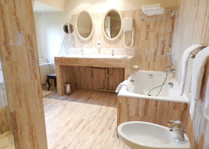 فندق Le Manoir Des Impressionnistes & Spa