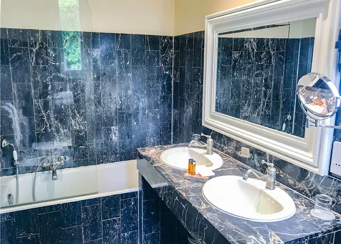 Le Manoir Des Impressionnistes - Bord De 4* הונפלר