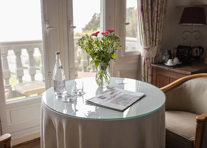 Le Manoir Des Impressionnistes - Bord De מלון 4*