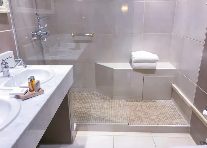 Le Manoir Des Impressionnistes & Spa